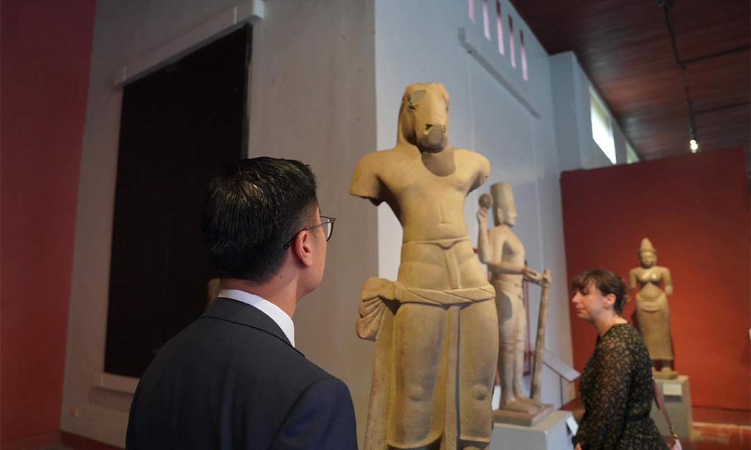 កម្ពុជា ផ្តល់កម្ចីវត្ថុបុរាណខ្មែរដាក់តាំងបង្ហាញនៅវិចិត្រសិល្បៈដ៏ល្បីក្នុងរដ្ឋមួយនៅប្រទេសអូស្រា្តលី