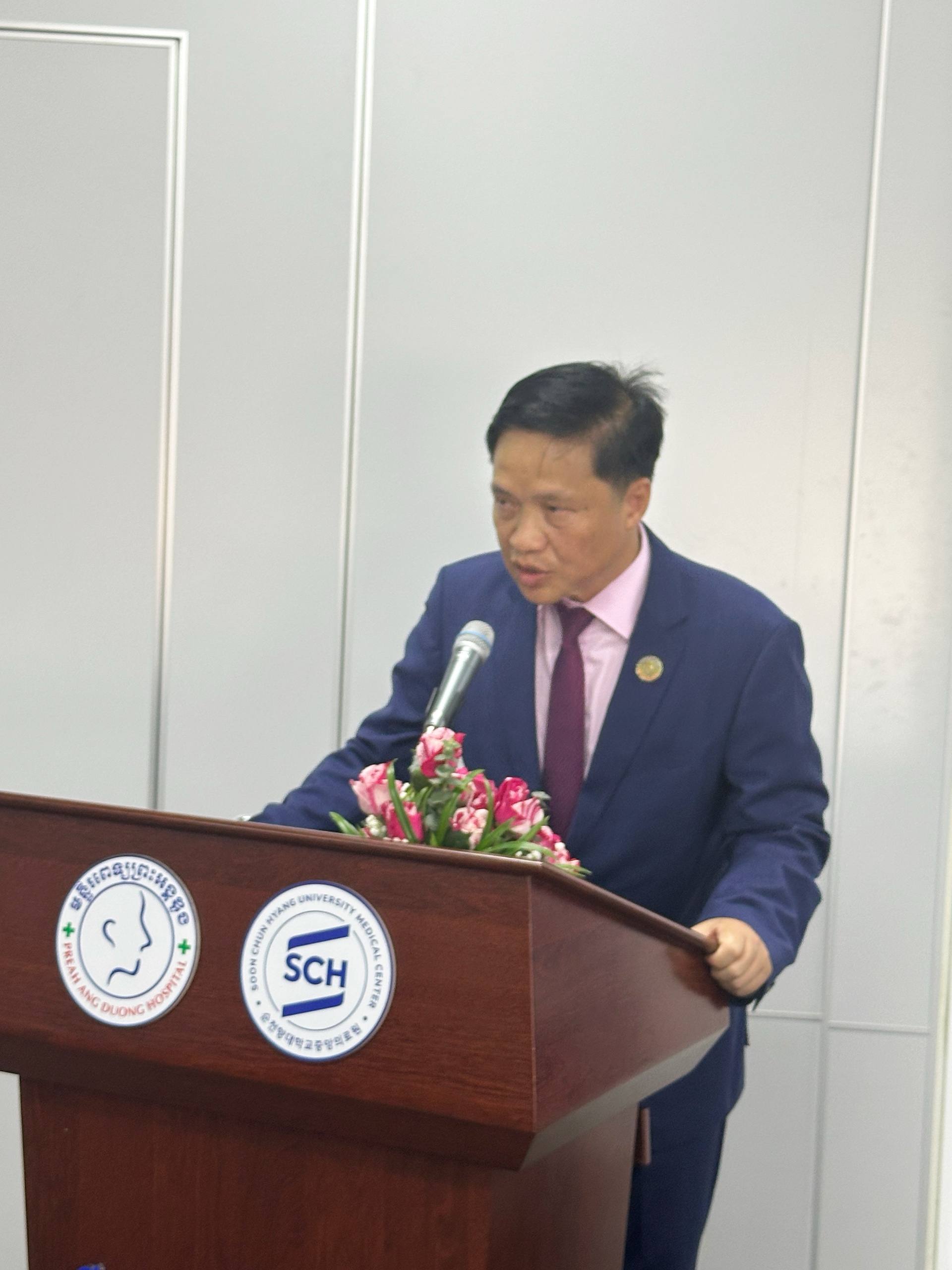 គិលានុបដ្ឋាក និងឆ្មបជាកម្លាំងស្នូលដ៏សំខាន់ក្នុងការផ្តល់សេវាសុខាភិបាលជូនប្រជាពលរដ្ឋប្រកប​ដោយគុណភាពខ្ពស់