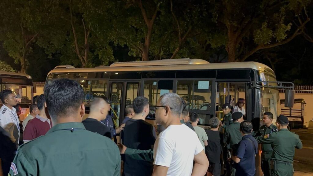 កម្លាំងជំនាញចុះបង្ក្រាប