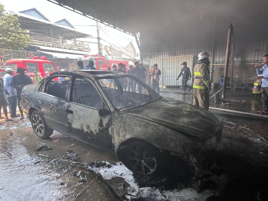 សម្ភារៈគ្រឿងបន្លាស់