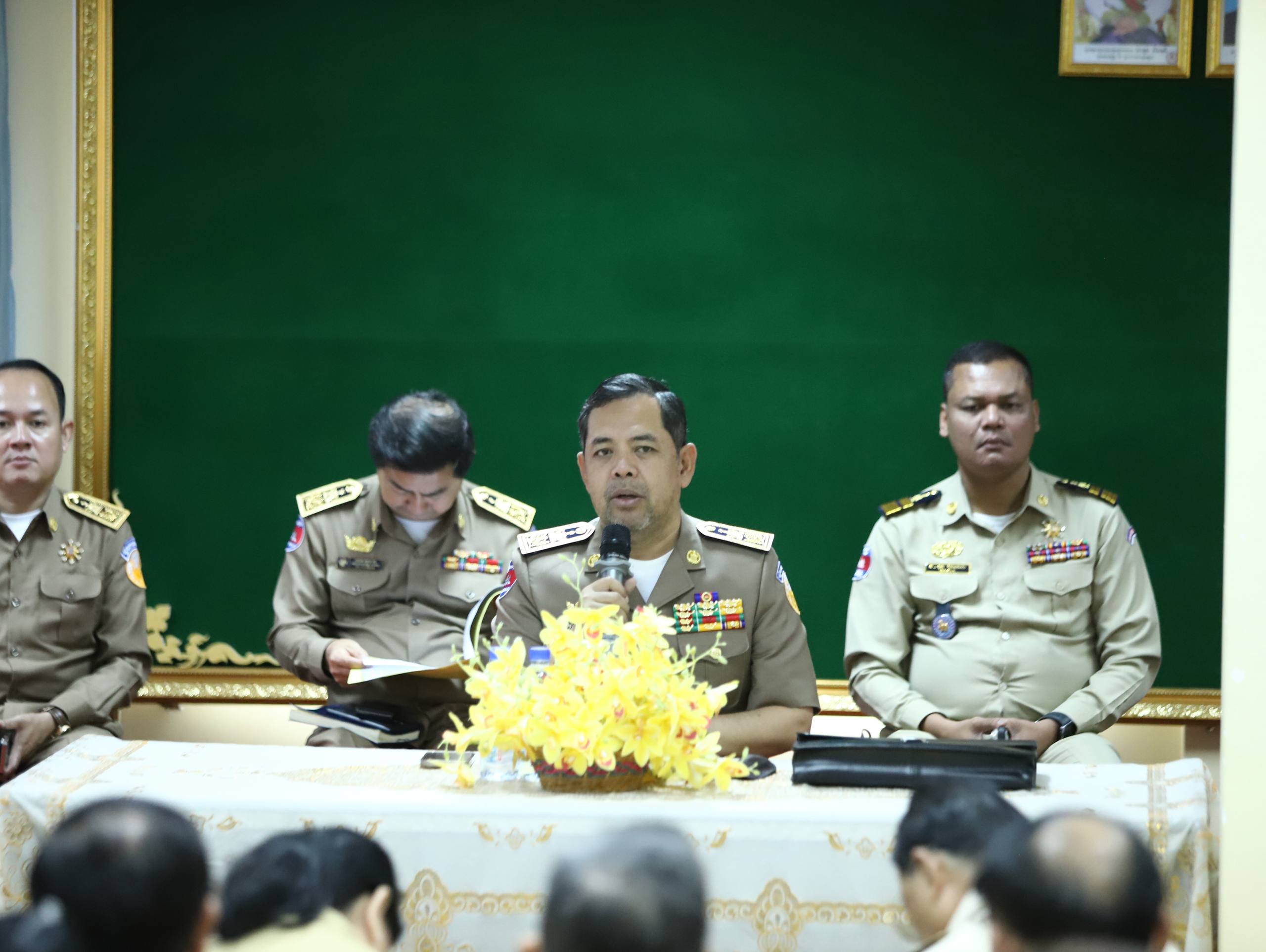 រដ្ឋបាលខណ្ឌ៧មករា បន្តណែនាំចៅសង្កាត់ទាំង៨ និង ៦៦ ភូមិ ពង្រឹងការងារបង្ក្រាប Online Scam ក្នុងមូលដ្ឋាន