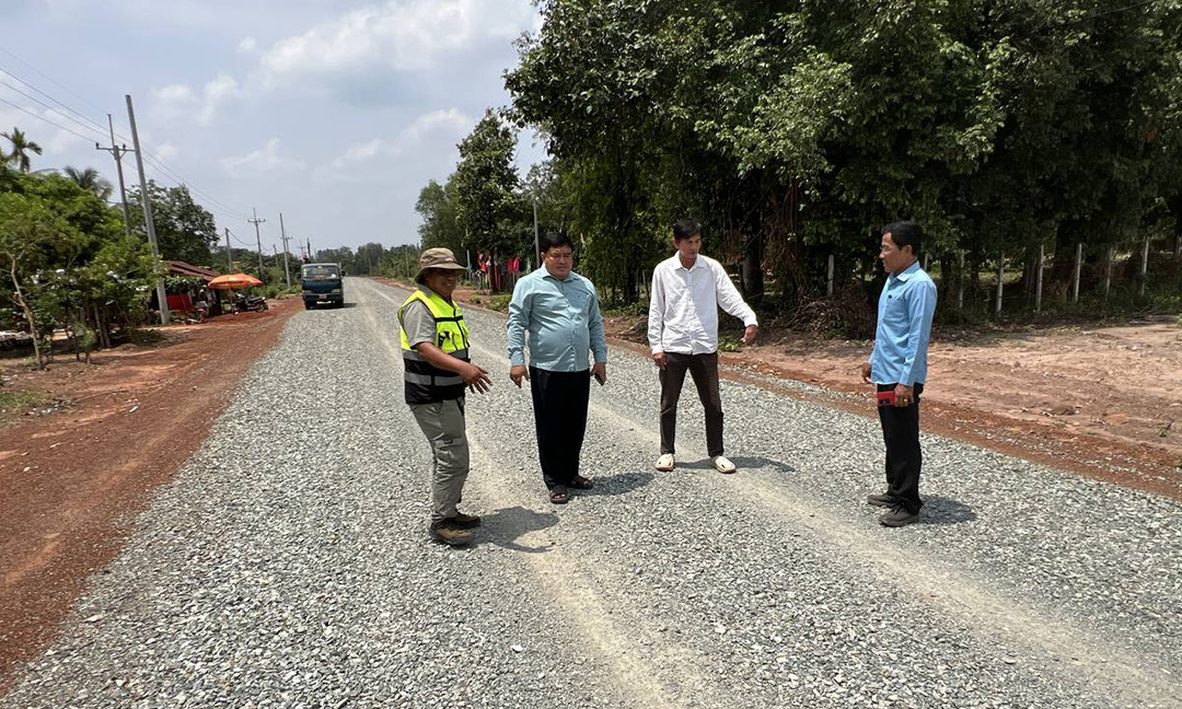 ផ្លូវចំនួន​ ៣ ខ្សែ នៅ​​តំបន់អភិវឌ្ឍ​ន៍​កសិកម្មក្នុង​ខេត្ត​សៀមរាប ត្រូវបាន​ស្ថាបនា​​​លើក​កម្ពស់​ជា​ផ្លូវ​កៅស៊ូ​