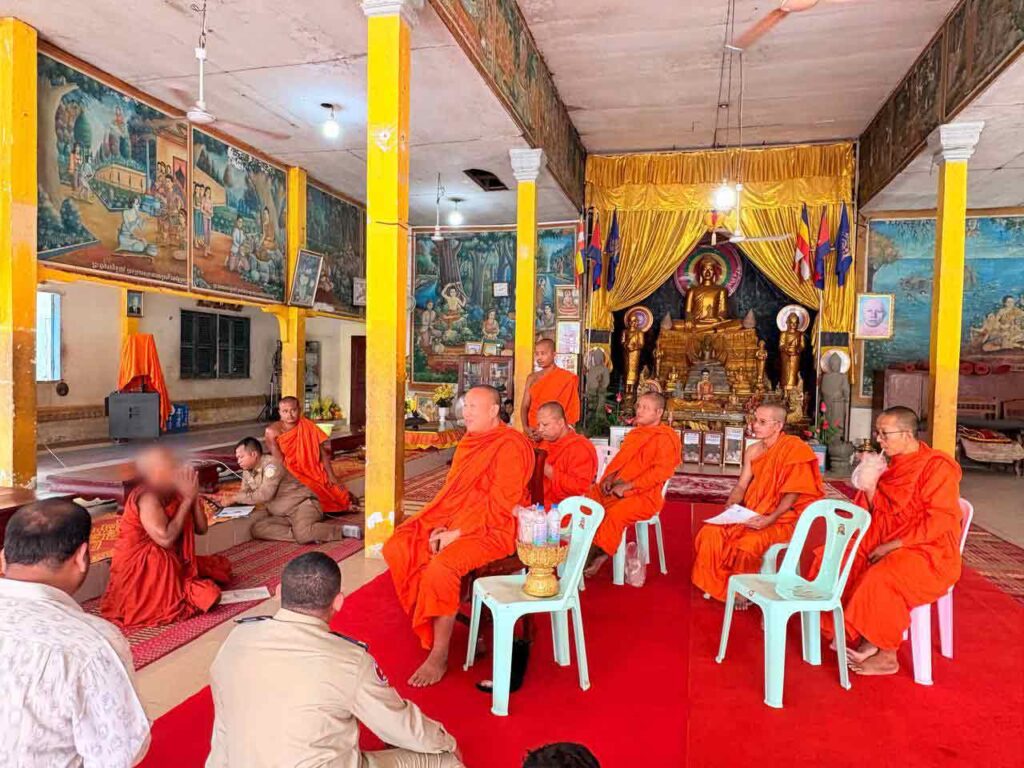 ឃាត់ខ្លួនបុគ្គលក្លែងបន្លំជាសង្ឃចំនួន ៩ នាក់ និង អប់រំព្រះសង្ឃ ១ អង្គ