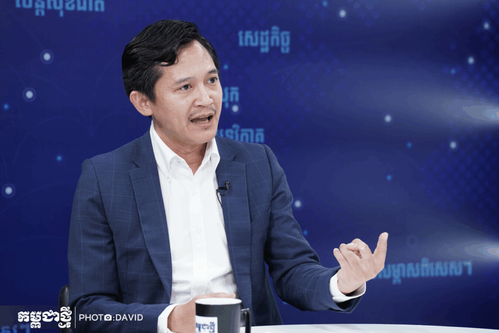 អ្នកនាំពាក្យក្រសួងព័ត៌មានសង្កេតឃើញថា អ្នកកាសែតមួយចំនួនអសណ្ដាប់ធ្នាប់ បង្ករភាពវឹកវរ រំខានសមត្ថកិច្ច បំផ្លាញវិជ្ជាជីវៈសារព័ត៌មានទាំងមូល
