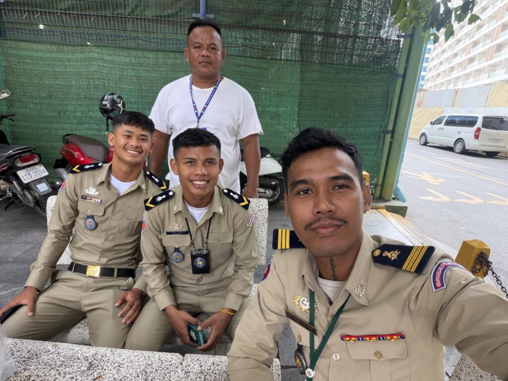 អ្នក​ប្រដាល់​ចាស់​វស្សា​ សូត្រ​ ប៊ុនធី៖​ ជំនាន់​ឥលូវ​នេះ​អ្នក​ណា​ខ្លាំងអ្នក​នោះ​កើប​លុយ​ហើយ​