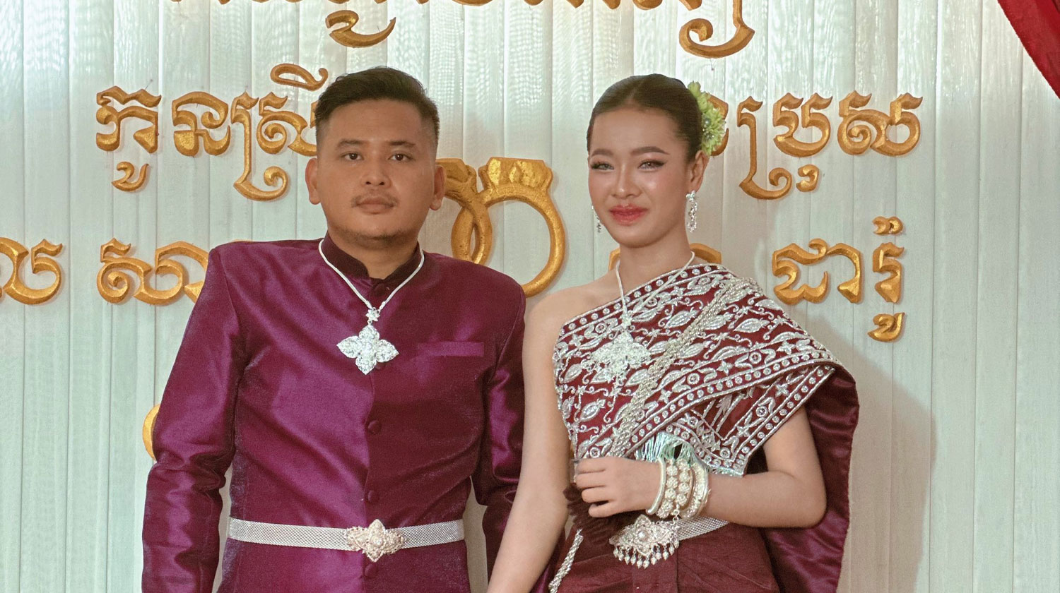 ពី Fan ក្លាយជាគូដណ្តឹង! ថ្ងៃភ្ជាប់ពាក្យ លោក ហៃ ដារ៉ូ បង្ហើបរឿងរ៉ាវផ្តើមស្នេហ៍