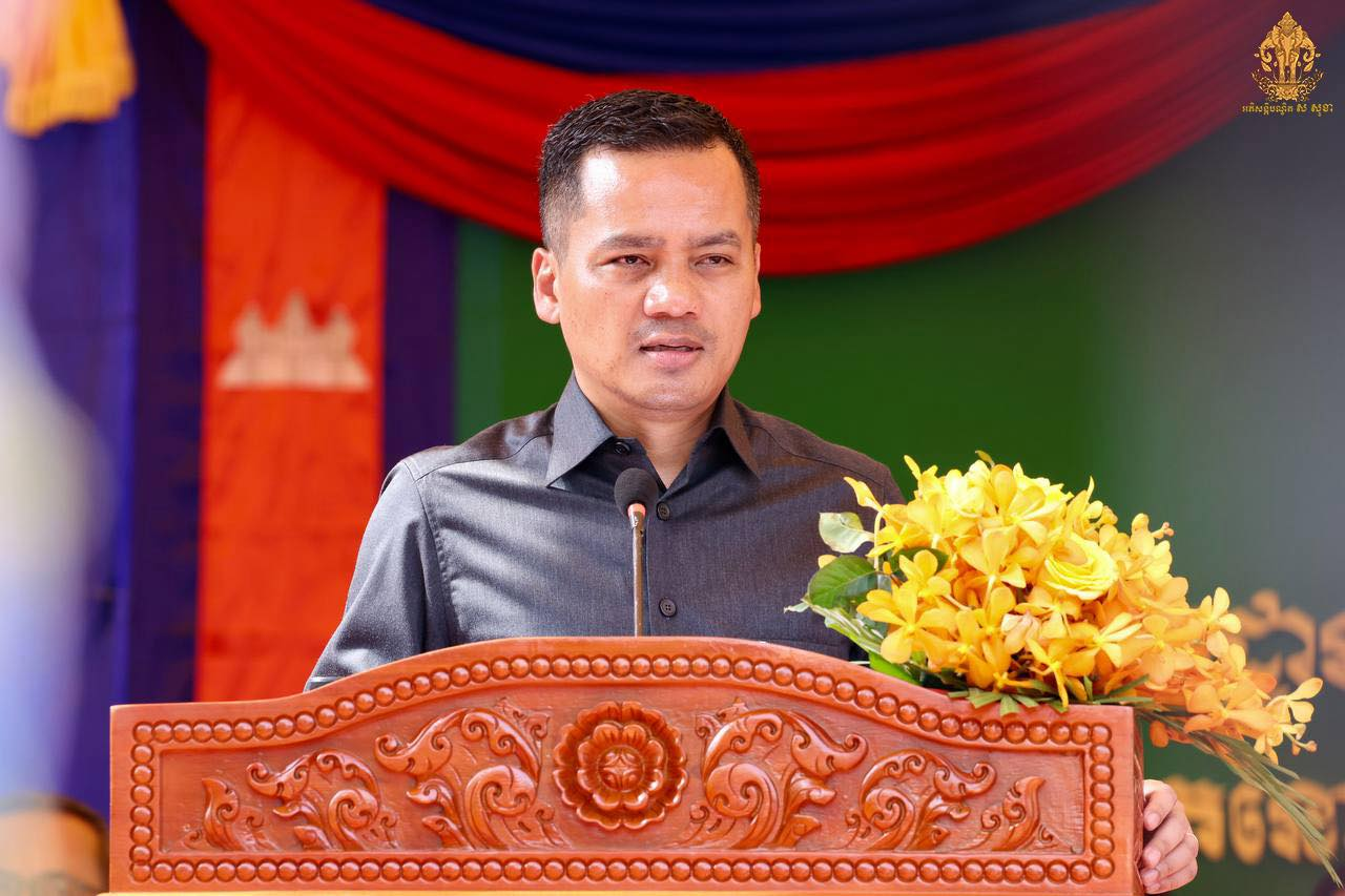 រដ្ឋមន្ត្រីមហាផ្ទៃផ្ដាំអាជ្ញាធរមូលដ្ឋានបន្តម្ចាស់ការដោះស្រាយបញ្ហារបស់ពលរដ្ឋឱ្យបានទាន់ពេល