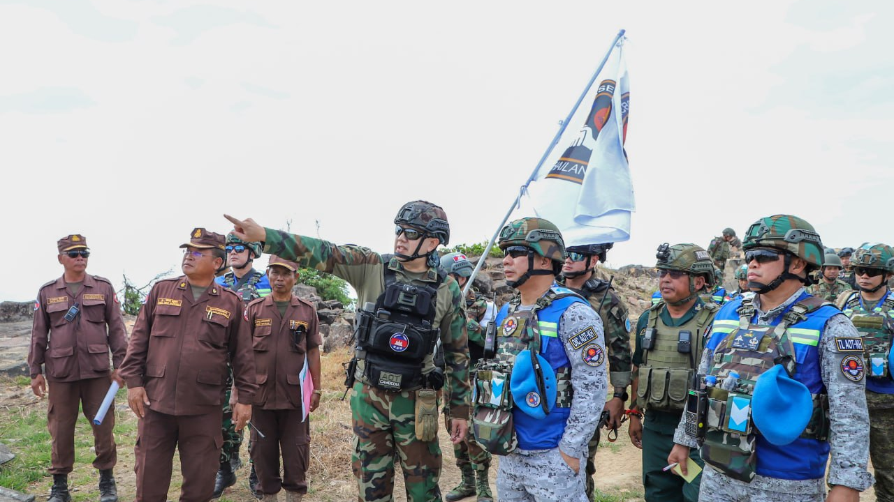 ថៃបំផ្ទុះគ្រាប់មិនទាន់ផ្ទុះ៣គ្រាប់ពេលAOTចុះទៅប្រាសាទព្រះវិហារតែចោទកម្ពុជាថាបាញ់កាំភ្លើងចូលទីតាំងយោធាខ្លួន