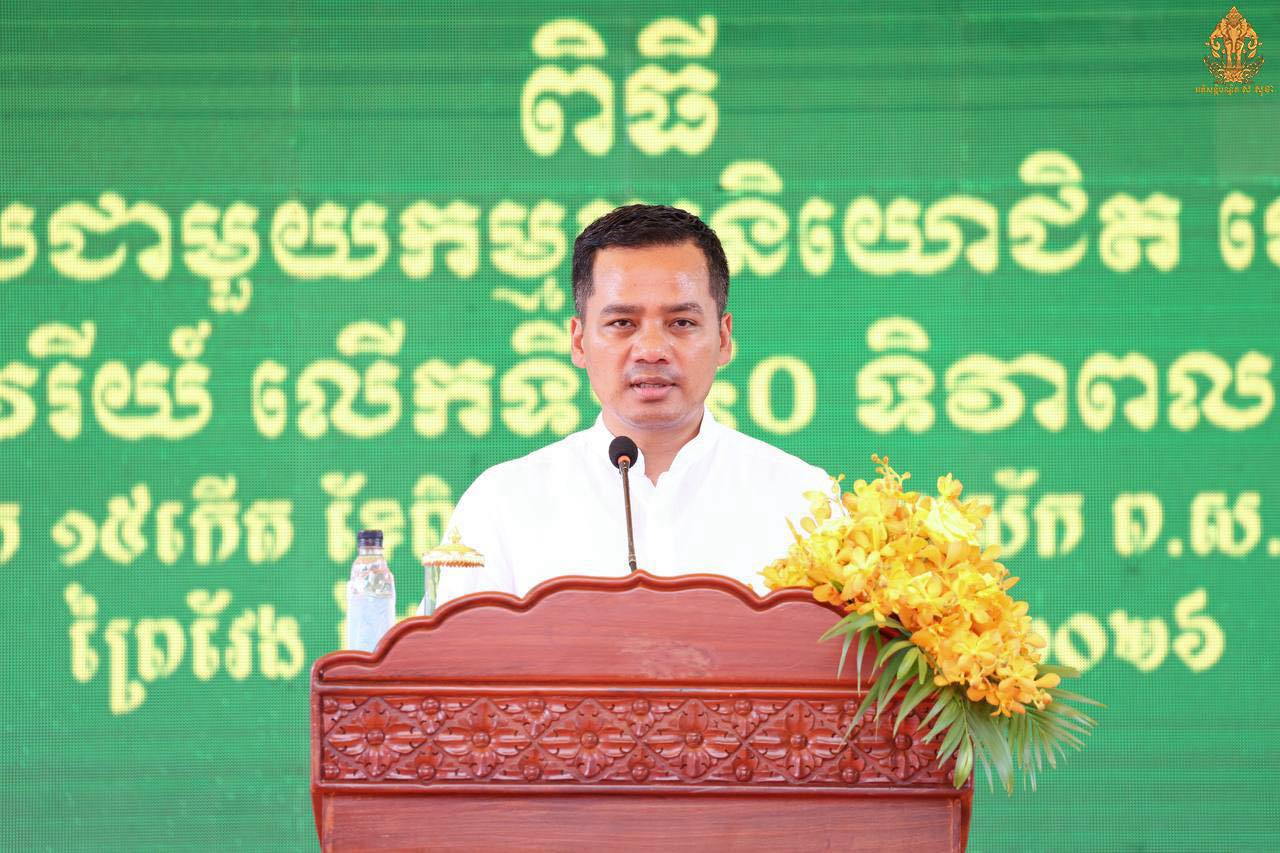 លោក ស សុខា លើកទឹកចិត្តកម្មករជាង៧ពាន់នាក់ក្នុងខេត្តព្រៃវែង ត្រូវរក្សារោងចក្រទាំង២០៩កន្លែងឱ្យបានជោគជ័យ