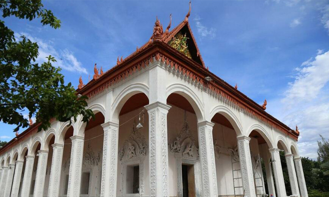 វត្តចំណាស់ៗអាយុរាប់រយឆ្នាំនៅតំបន់អង្គរ ត្រូវបានការពារមិនឲ្យរុះរើសង់ថ្មី