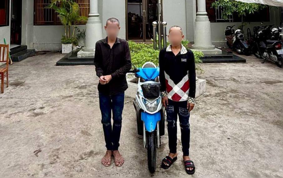 ដកហូតម៉ូតូ