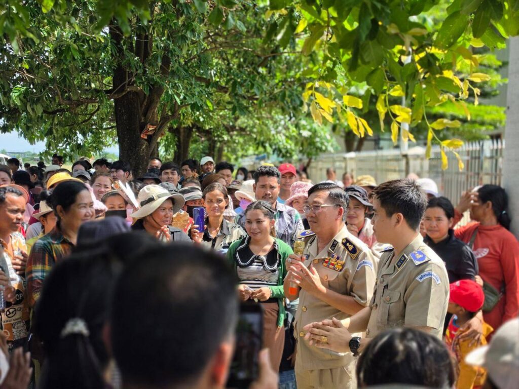 កម្មករ ៦៨៣ នាក់ នៅរោងចក្រ ML ទទួលប្រាក់ឈ្នួល និង ប្រាក់បំណាច់ ក្រោមការសម្របសម្រួលរបស់ក្រសួងការងារ