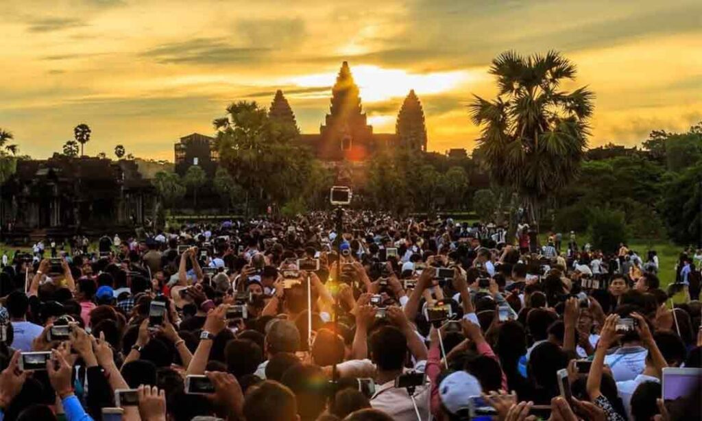 ​កម្ពុជា​ស្វាគមន៍​ទេសចរ​អន្តរជាតិ​ជាង ១,៣ ​លាននាក់ ​ធ្លាក់ចុ