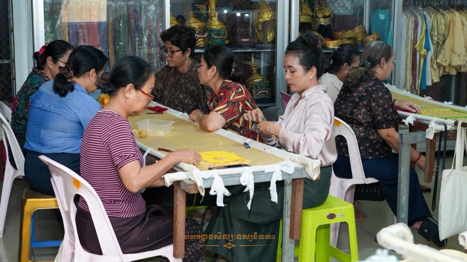 ជំនាញ «ប៉ាក់ឌិន និងស្លៀកពាក់» ទទួលបានការចាប់អារម្មណ៍ តាមរយៈវគ្គបណ្តុះបណ្តាលរបស់នាយកដ្ឋានសិល្បៈទស្សនីយភាព