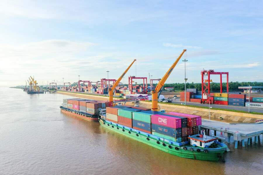 ​កម្ពុជា​នាំចេញ​ទៅ​អាមេរិក​បាន​ជាង​ ៥ ​ពាន់​លាន​ដុល្លារ​ កើន