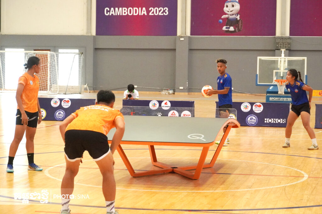 សហព័ន្ធ​កីឡាបាល់ទាត់​លើ​តុ​កម្ពុជា​ កំពុង​ទទួល​បាន​ការ​ចាប់​