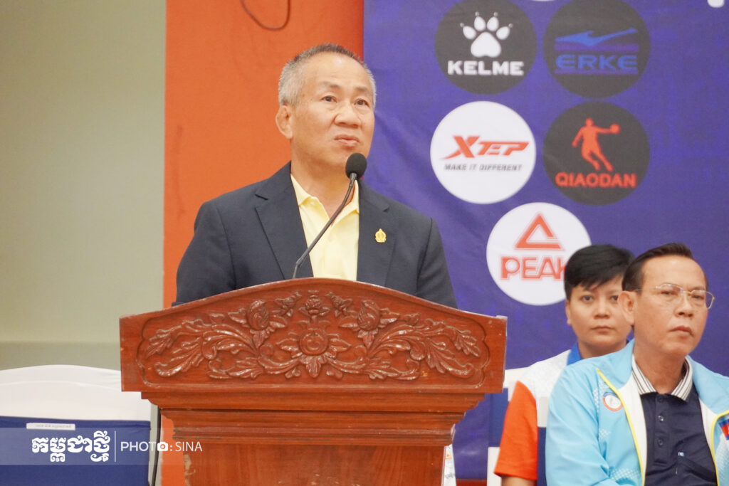 លោក​ វ៉ាត់​ ចំរើន​ បាល់ទាត់​លើ​តុ​ជា​កីឡា​កំពុង​មាន​ការ​ចាប់​អារម្មណ៍​នៅ​អន្តរជាតិ​ ដូច្នេះ​កម្ពុជាសូម​បន្ត​អភិវឌ្ឍន៍​សមត្ថភាព​