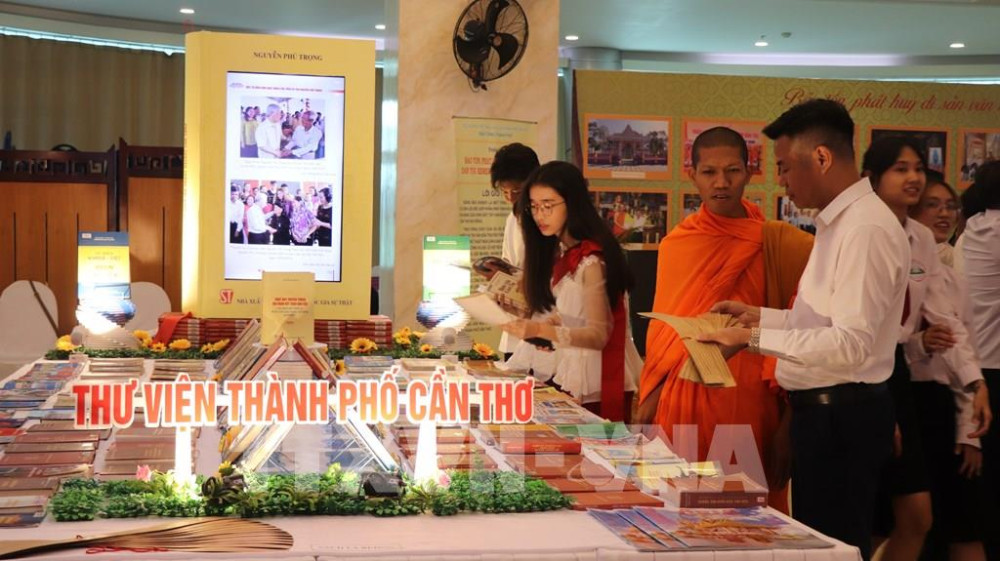 ជនជាតិ​ខ្មែរ​នៅ​វៀតណាម​មាន​ជាង​ ១,៣លាននាក់ ខណៈ​វៀតណាម​ថា​ការ​អភិរក្ស​តម្លៃ​វប្បធម៌​ខ្មែរ​នៅ​ទី​នោះ​គឺជា​រឿង​សំខាន់​មួយ
