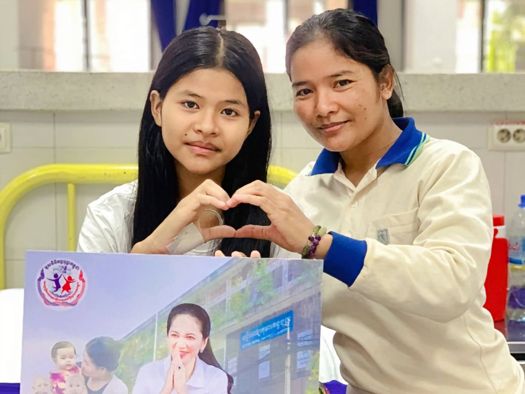 កុមារីម្នាក់ មានជំងឺរលាកស្រោមពោះគុំខ្ទុះធ្ងន់ធ្ងរ ត្រូវបានមន