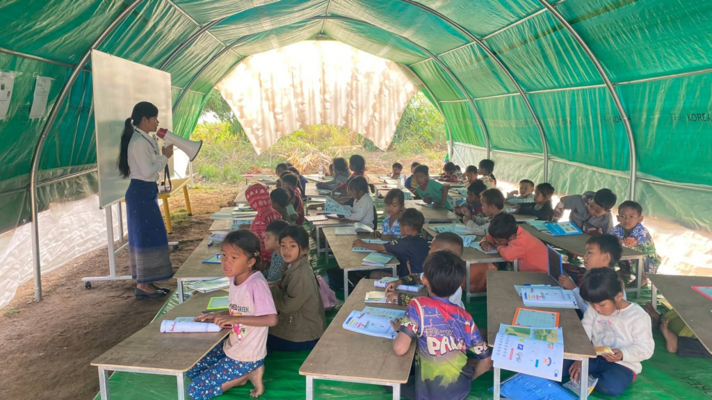 លោក ហង់ជួន ណារ៉ុន កោតសរសើរគ្រូតាមព្រំដែន ទោះប្រឈមការលំបាក ក៏
